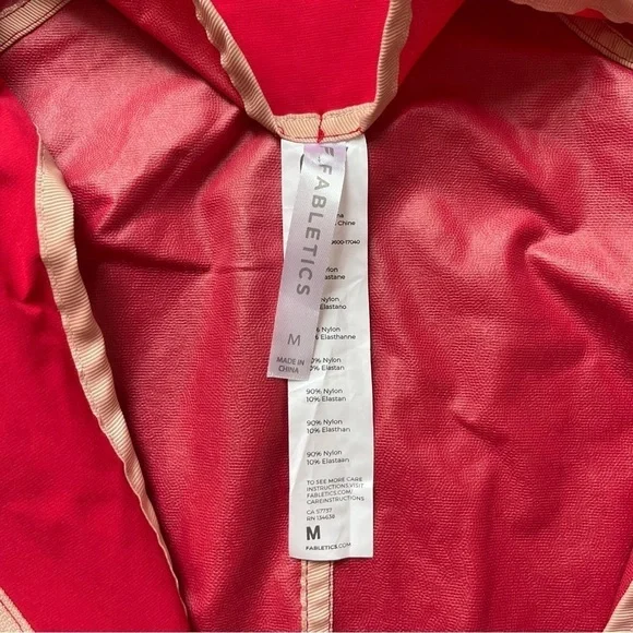 Fabletics Gianna 2 Lightweight Rain Jacket Red Persimmon Size Medium - Picture 4 of 7